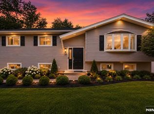 34 N Middletown Rd, Montvale, NJ 07645