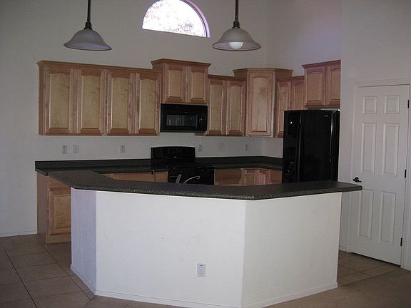 2nd image of 44418 W Canyon Creek Dr
