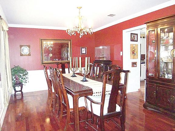 3rd image of 5526 Pebble Springs Dr