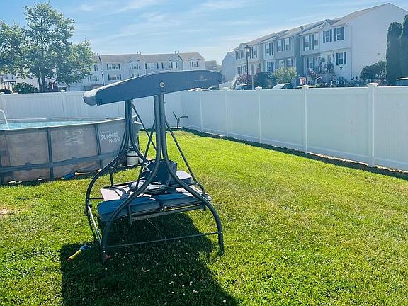 5th image of 639 Kittendale Rd