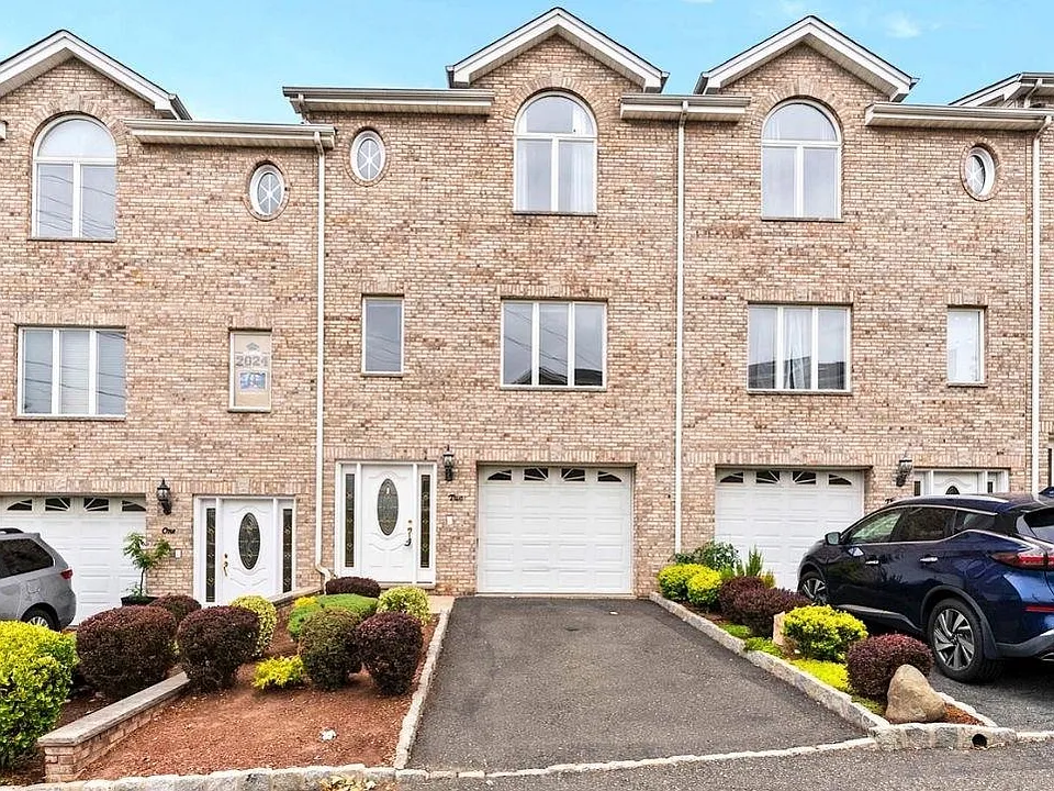 2 Hops Commons Ct