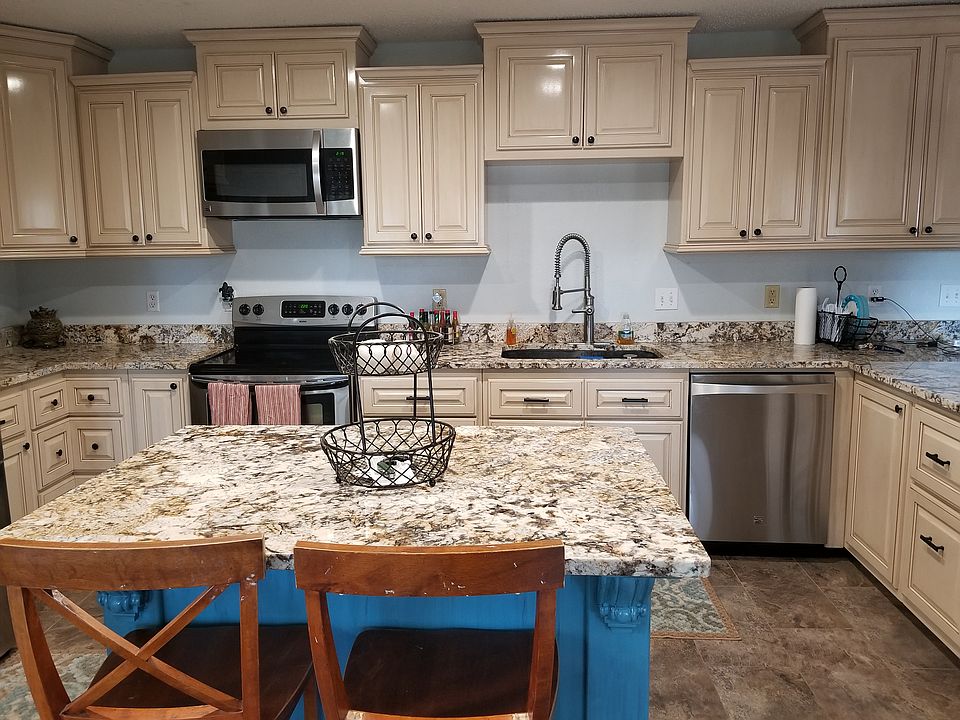2nd image of 1515 Ashley Dr