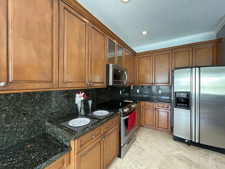12738 Maypan Dr — Photo 8
