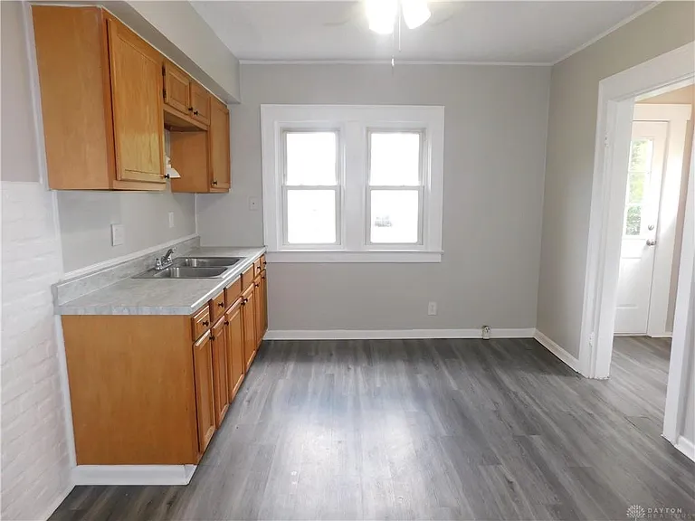 614 Stanton Ave — Photo 8