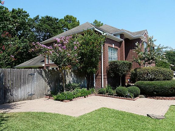 2nd image of 11719 Emerald Wood Dr