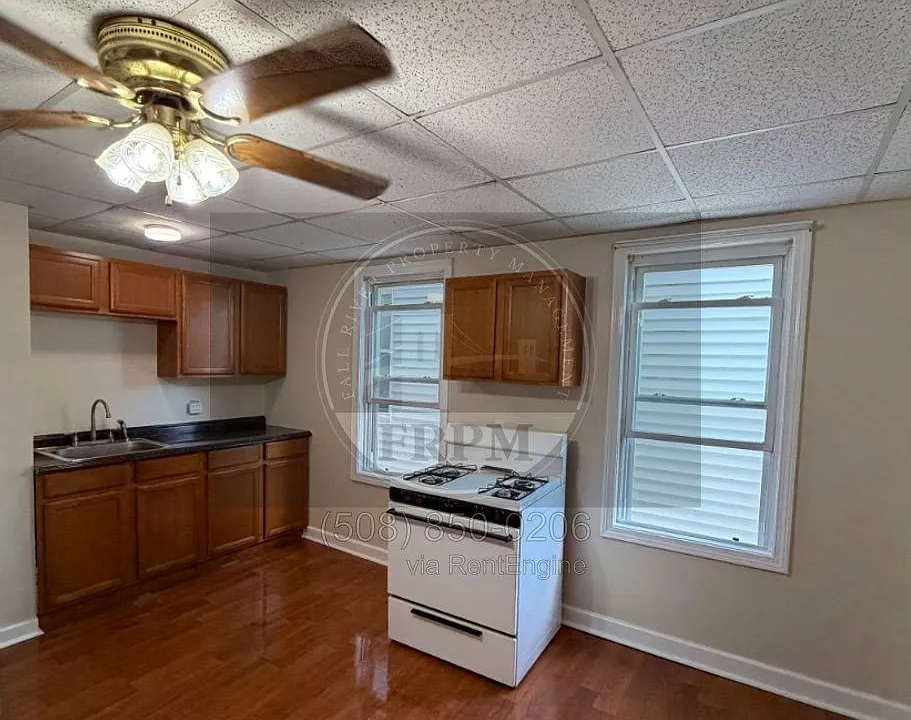 207 Rodman St #2E