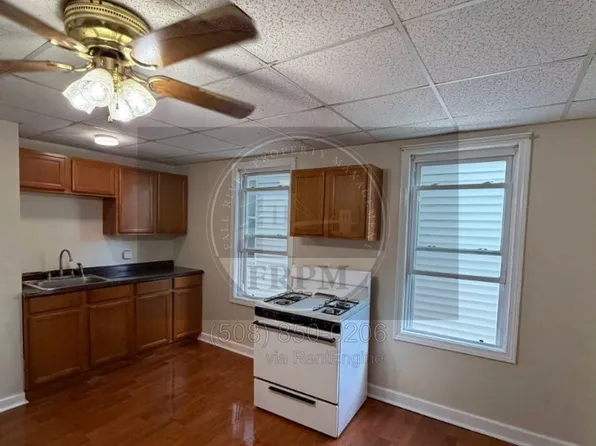 207 Rodman St #2E, Fall River, MA 02721