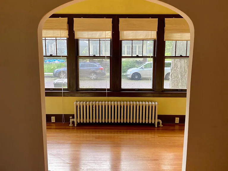 837 Forest Ave — Photo 6