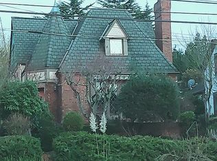 8610 Fauntleroy Way SW, Seattle, WA 98136