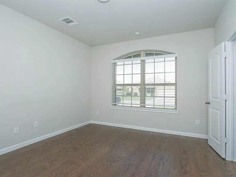 14120 Sand Ridge Ct — Photo 6