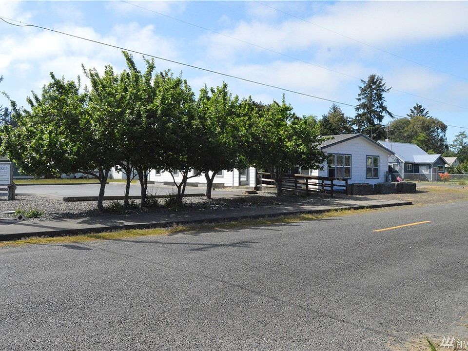 1st image of 802 W Ocean Ave