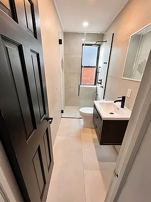 Rented by Space Real Estate | media 18