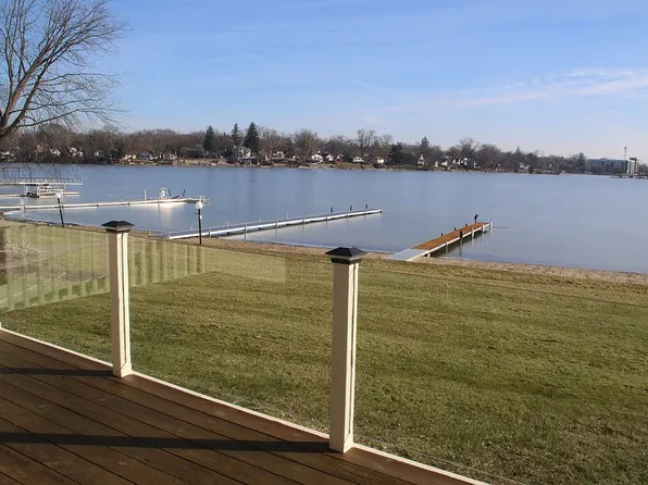 8776 Charbane Ave, White Lake, MI 48386