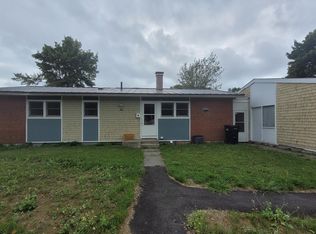 26 Randolph Dr, Bangor, ME 04401