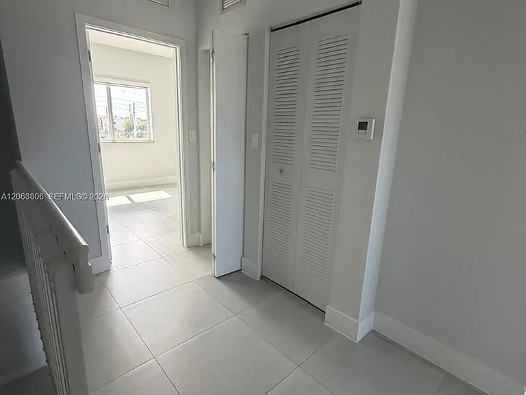 381 E 50th St #5 — Photo 11