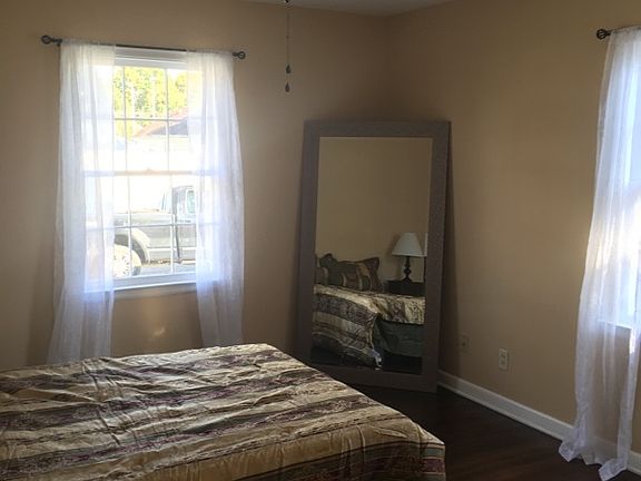 5th image of 1022 Central Ave