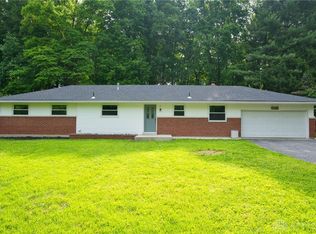 1462 Lemcke Rd, Dayton, OH 45434