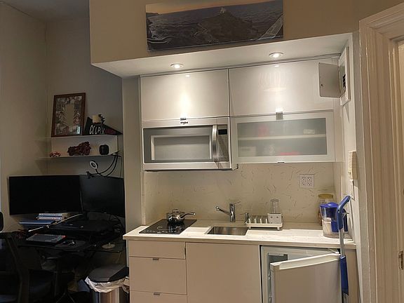 3rd image of 177 Columbia Hts APT 23