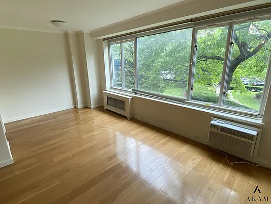 Rented by Akam Sales and Brokerage | media 9