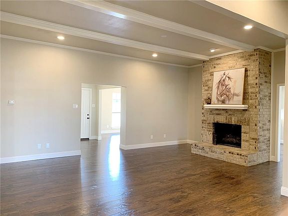 5th image of 3214 Delaford Dr