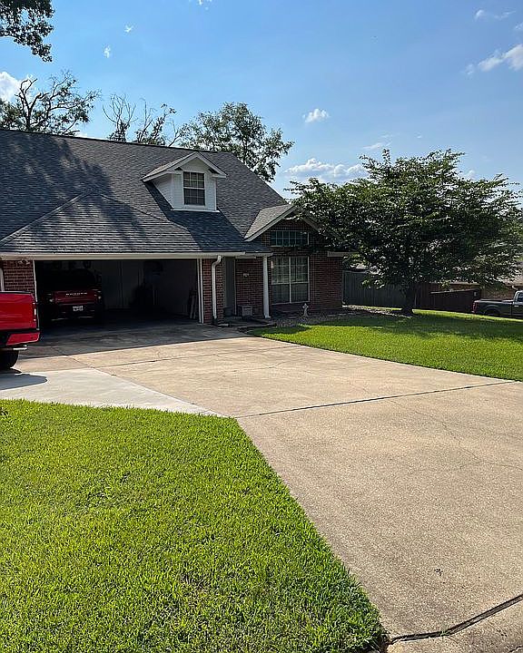 1st image of 711 Brookhollow Dr