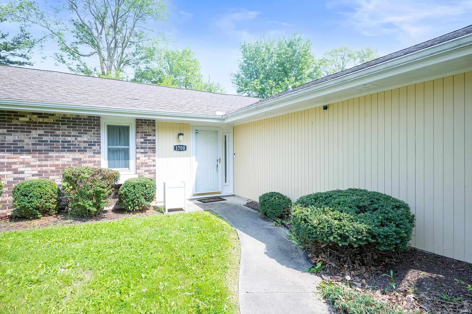 1708 N Mockingbird Ln photo 1