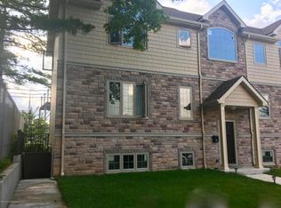 315 Virginia Ave, Staten Island, NY 10305