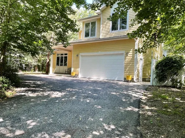 2305 Shorewood Dr, Long Beach, IN 46360