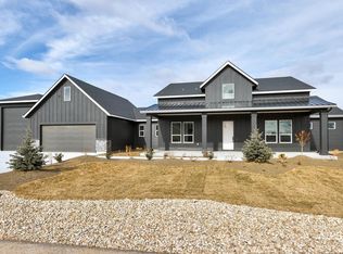 10040 Riverbend Pl, Middleton, ID 83644