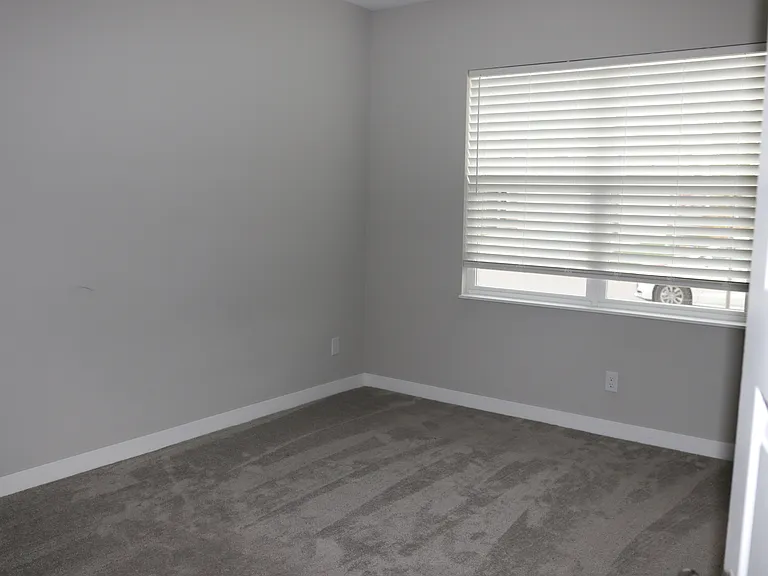 2704 Grassy Branch Dr — Photo 10
