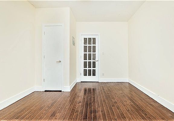 4th image of 157 Jefferson Ave APT 1