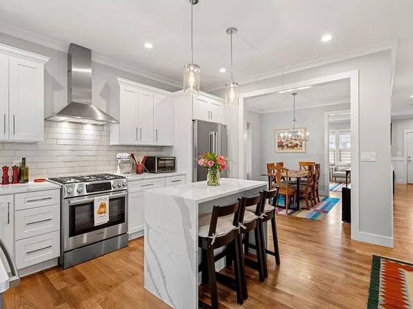 18 Breck Ave #18, Brighton, MA 02135