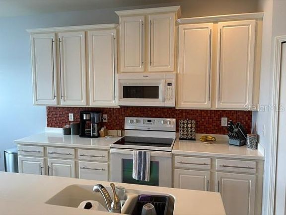 3rd image of 3662 PARKRIDGE CIRCLE #28-102