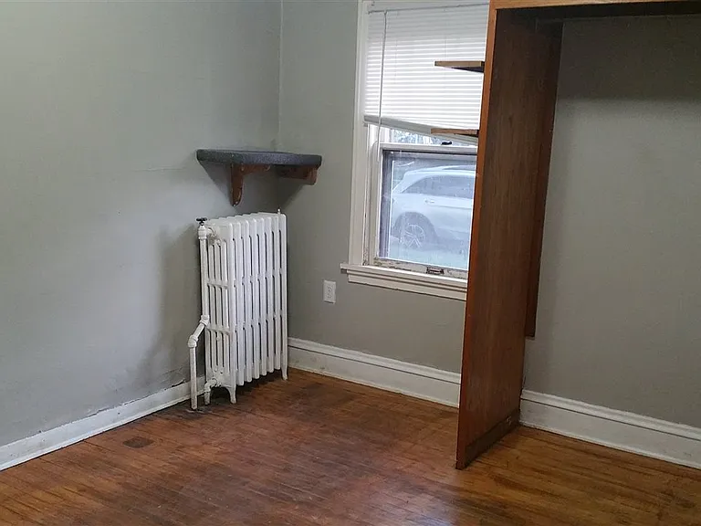 932 Emerald St #1B — Photo 9