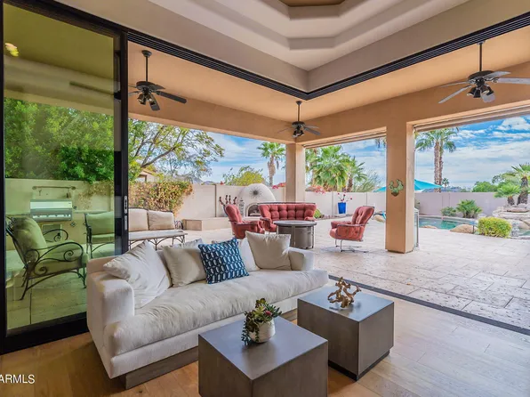925 E DESERT FLOWER Lane, Phoenix, AZ 85048