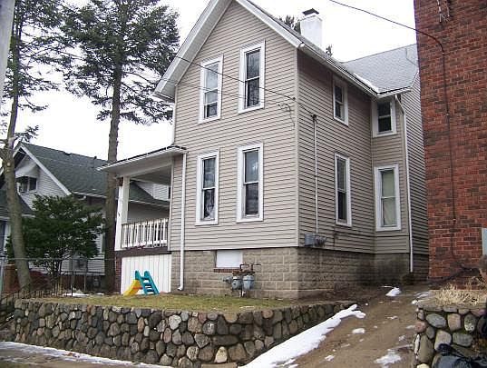 1st image of 605 10th St