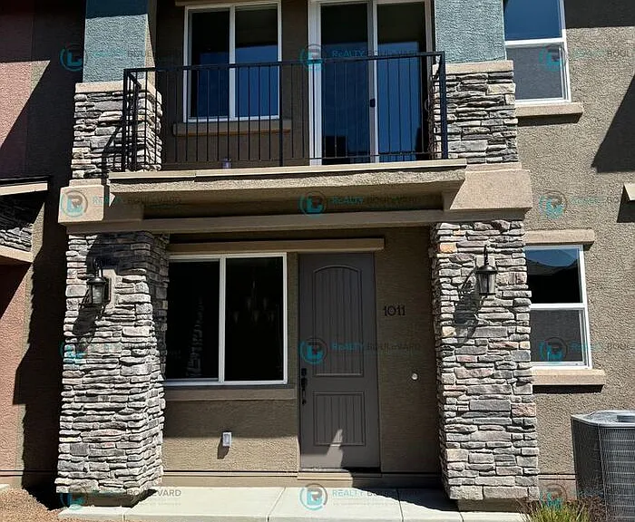 1011 Middle Gate Rd #1011 — Photo 2
