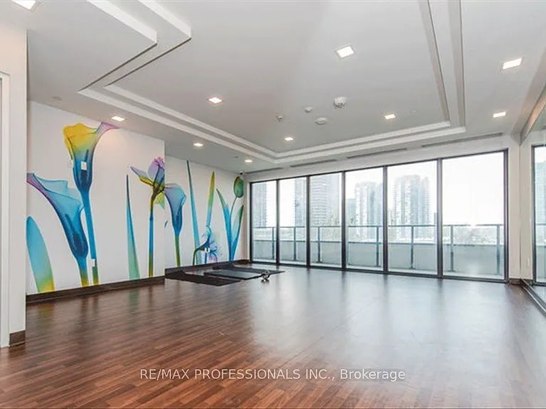 30 Shore Breeze Dr #1422 — Photo 38