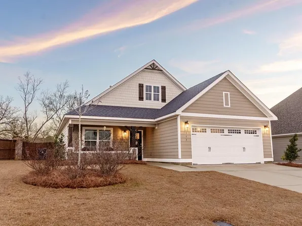 143 Ridgeview Dr, Dothan, AL 36301