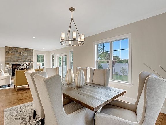 5th image of 185 Hillside Ave #185
