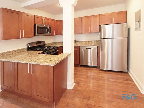 3rd image of 1 Bennett Ave APT 37