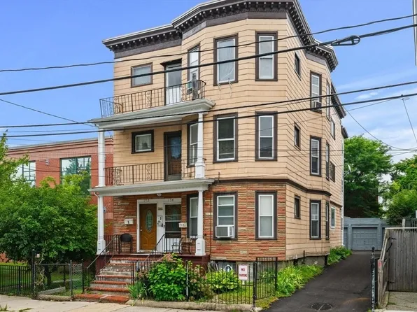152 Glen St #2, Somerville, MA 02145