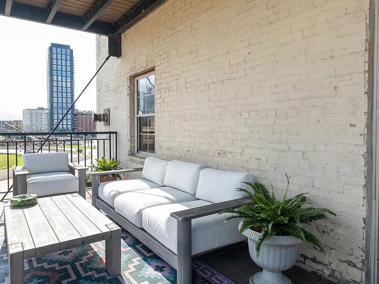 413 N 2nd St #310 — Photo 22