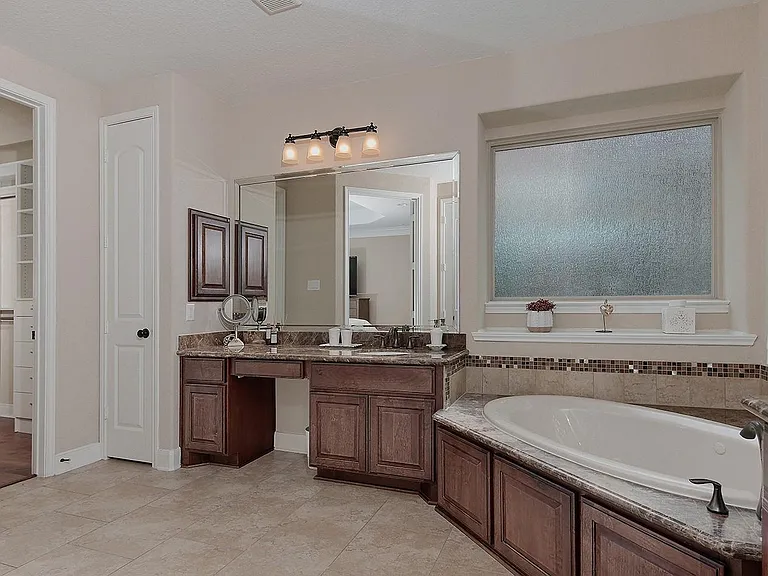18 Shallowford Pl — Photo 17