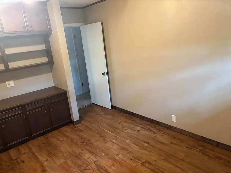 3119 Caroline St — Photo 5