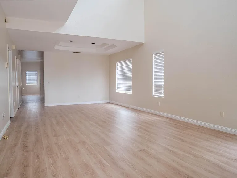 14579 Nelson Ave — Photo 2