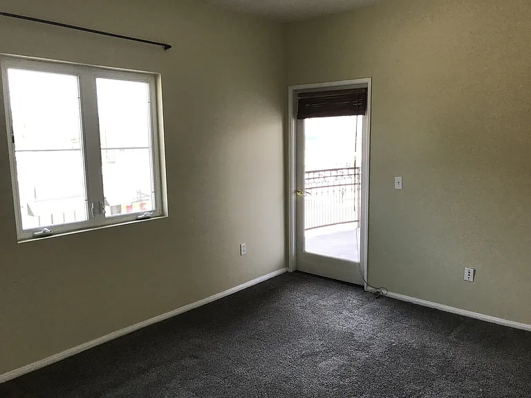 11124 Burbank Blvd #201 — Photo 19