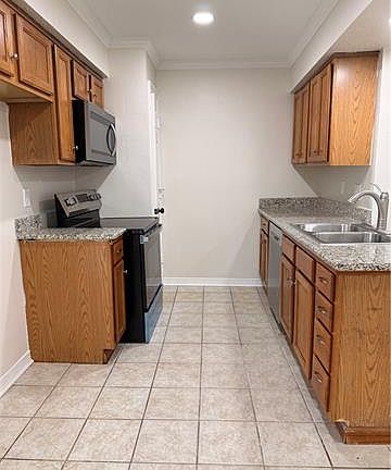 4th image of 932 Ronson Dr