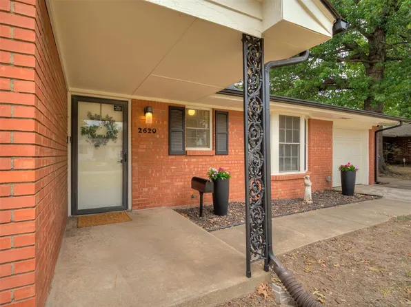 2620 Abbey Rd, The Village, OK 73120