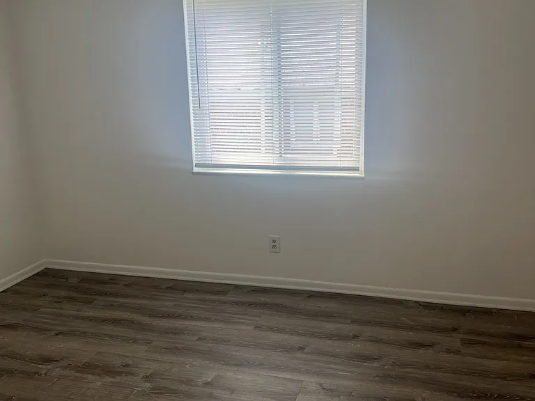1034 Cherry Dr #15 — Photo 10